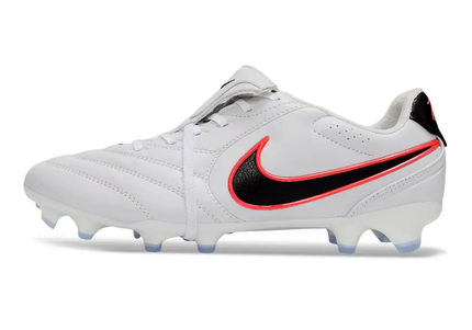 Professional football boot, Nike Tiempo Ligera Pro LE Elite FG, designed for elite performance, high-quality leather and inno