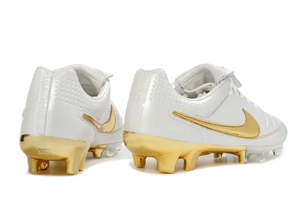 Tiempo Legend R10 “Touch of Gold” Elite FG