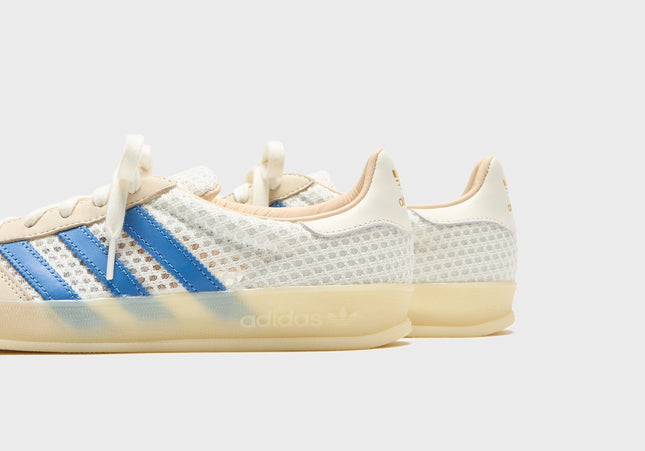 adidas Gazelle Indoor - Off White / Focus Blue / Warm Vanilla