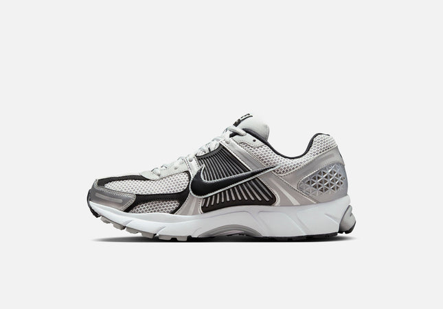 Nike Zoom Vomero 5 - Metallic Silver / Black / Pure Platinum