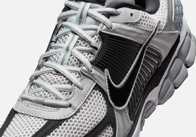 Nike Zoom Vomero 5 - Metallic Silver / Black / Pure Platinum