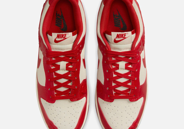 Nike WMNS Dunk Low SE - Coconut Milk / University Red / Pale Ivory
