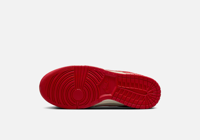 Nike WMNS Dunk Low SE - Coconut Milk / University Red / Pale Ivory