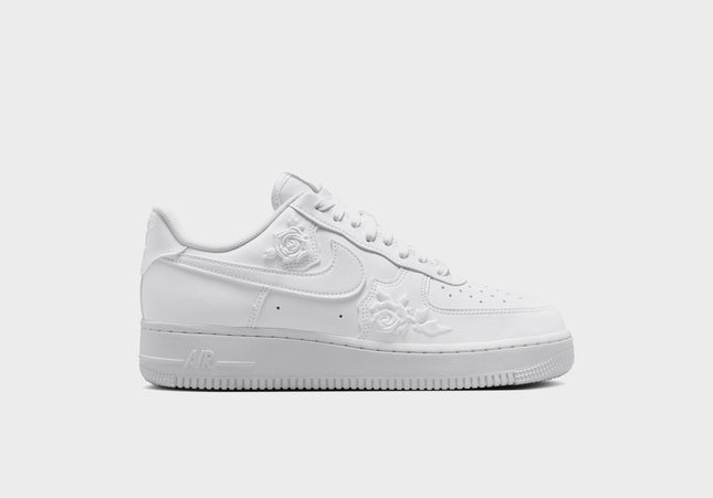 Nike WMNS Air Force 1 '07 SE - White / White / White / Black