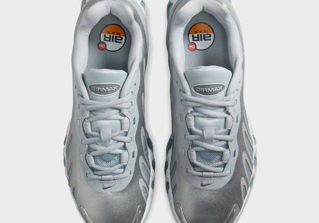 Nike WMNS Air Max Dn8 - Wolf Grey / Off-White / Metallic Silver