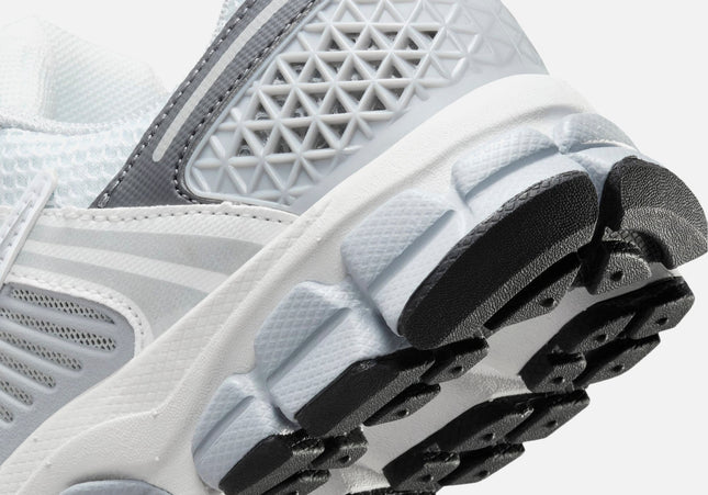 Nike GS Zoom Vomero 5 - Pure Platinum / Metallic Silver / Summit White / Dark Grey