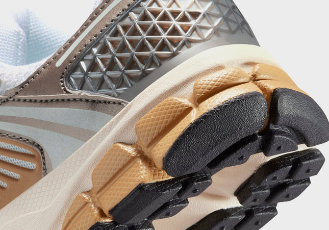 Nike GS Vomero 5 - Metallic Pewter / Medium Ash / Parachute Beige