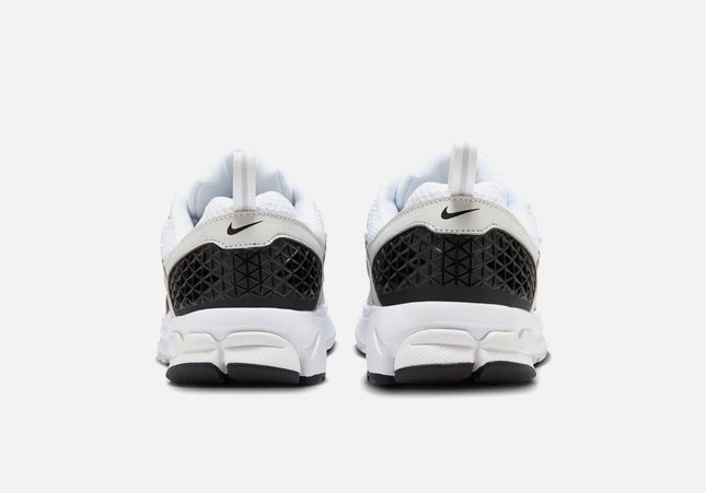 Nike GS Zoom Vomero 5 - White / Black / Platinum Tint / Metallic Platinum