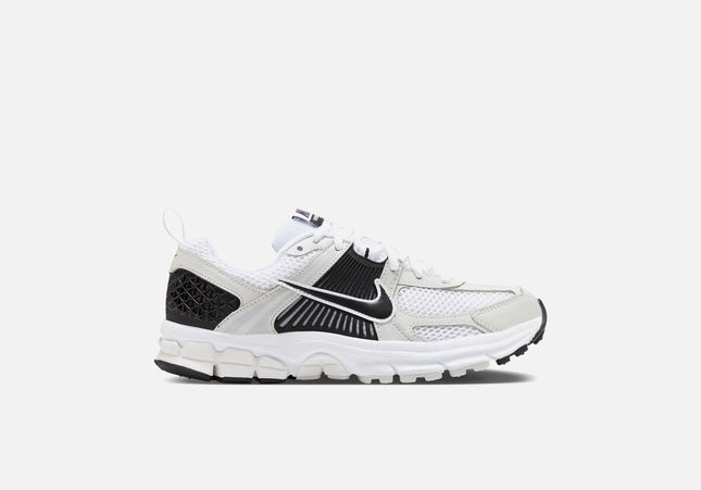 Nike GS Zoom Vomero 5 - White / Black / Platinum Tint / Metallic Platinum