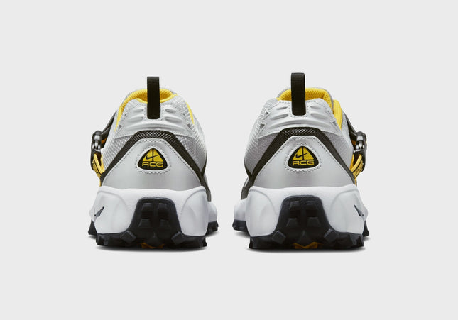 Nike ACG Phassad - Black / Yellow Zest / Metallic Silver