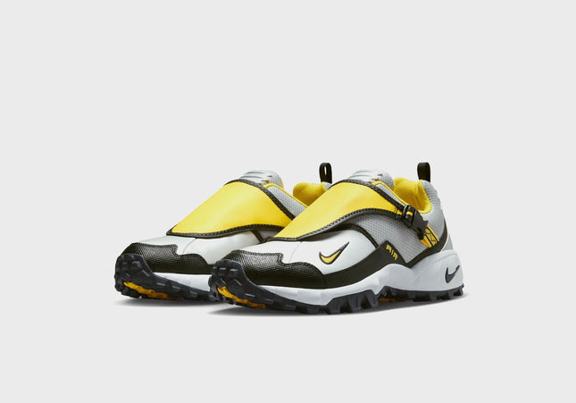 Nike ACG Phassad - Black / Yellow Zest / Metallic Silver
