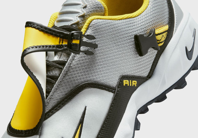 Nike ACG Phassad - Black / Yellow Zest / Metallic Silver