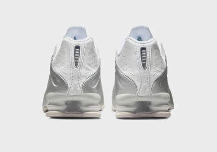 Nike Shox R4 - White / Metallic Silver / White / Bright Crimson