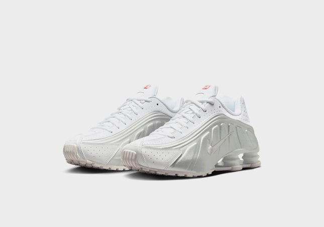 Nike Shox R4 - White / Metallic Silver / White / Bright Crimson