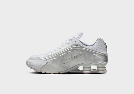 Nike Shox R4 - White / Metallic Silver / White / Bright Crimson