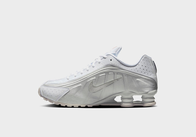 Nike Shox R4 - White / Metallic Silver / White / Bright Crimson