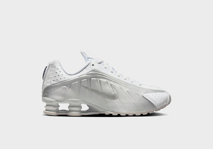 Nike Shox R4 - White / Metallic Silver / White / Bright Crimson