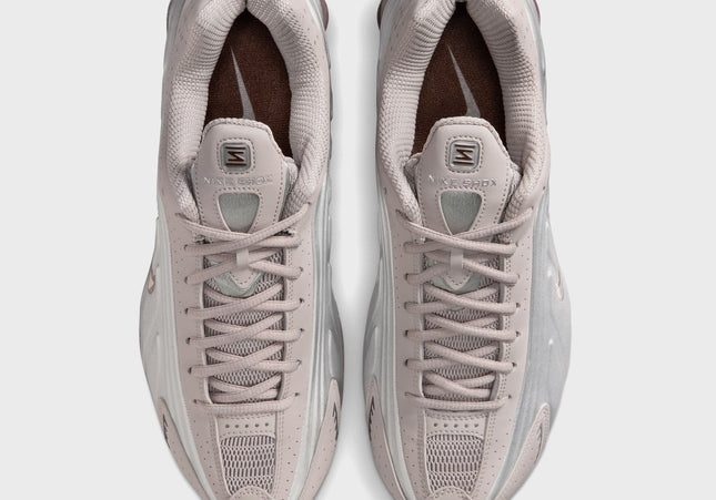 Nike Shox R4 - Cave Stone / Cave Stone / College Grey