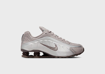 Nike Shox R4 - Cave Stone / Cave Stone / College Grey