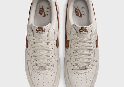 Nike Air Force 1 '07 LV8 - Ivory / Saddle Brown