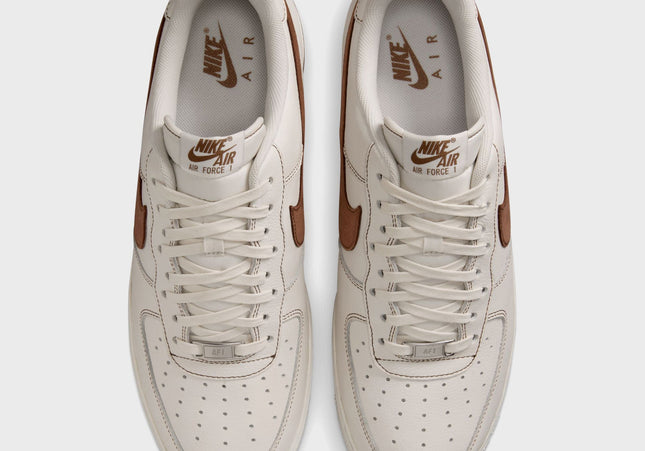 Nike Air Force 1 '07 LV8 - Ivory / Saddle Brown
