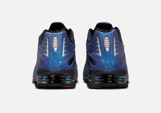 Nike Shox R4 - Black / Hot Punch