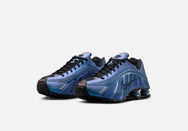 Nike Shox R4 - Black / Hot Punch