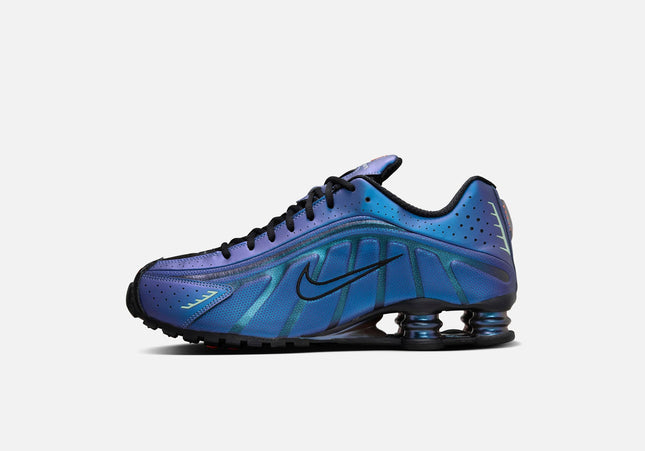 Nike Shox R4 - Black / Hot Punch