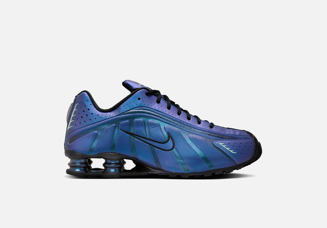 Nike Shox R4 - Black / Hot Punch