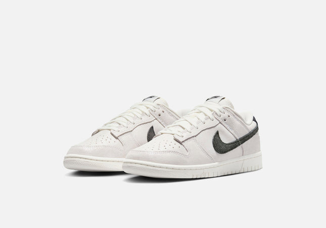 Nike Dunk Low Se - White / Black / Team Red