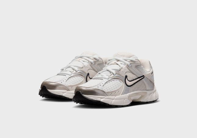 Nike GS V5 Rnr - Summit White / Light Orewood Brown / Sail / Black