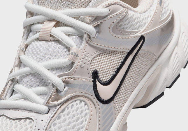 Nike GS V5 Rnr - Summit White / Light Orewood Brown / Sail / Black