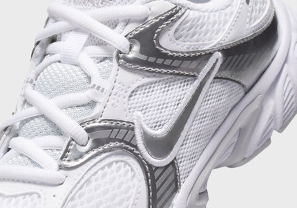 Nike GS V5 Rnr - White / Metallic Silver / Pure Platinum