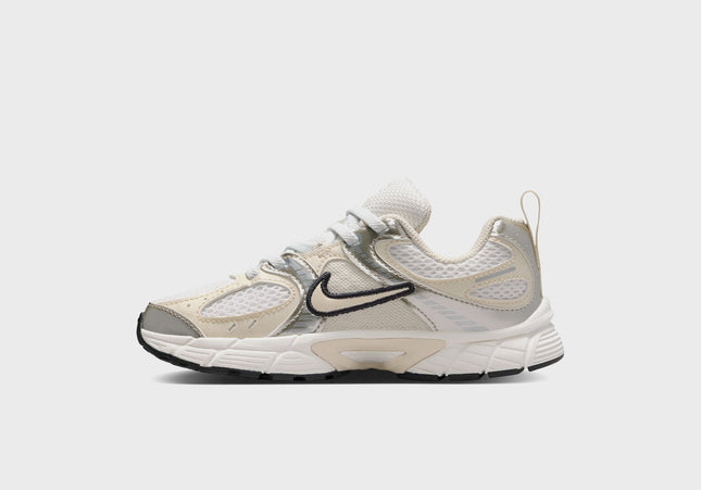 Nike PS V5 Rnr - Summit White / Light Orewood Brown / Sail / Black