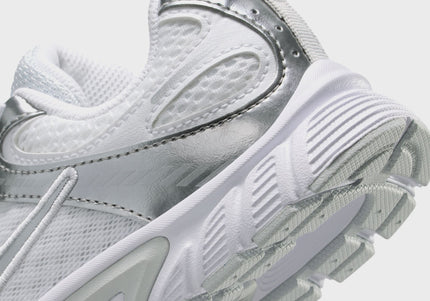 Nike PS V5 RNR - White / Metallic Silver / Pure Platinum