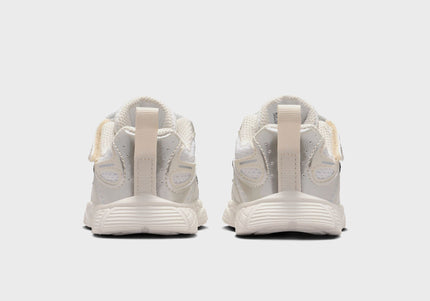 Nike TD V5 Rnr - Summit White / Light Orewood Brown / Sail / Black