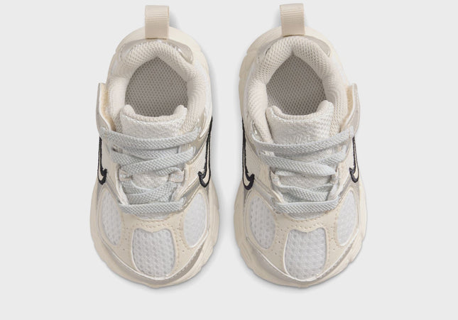 Nike TD V5 Rnr - Summit White / Light Orewood Brown / Sail / Black