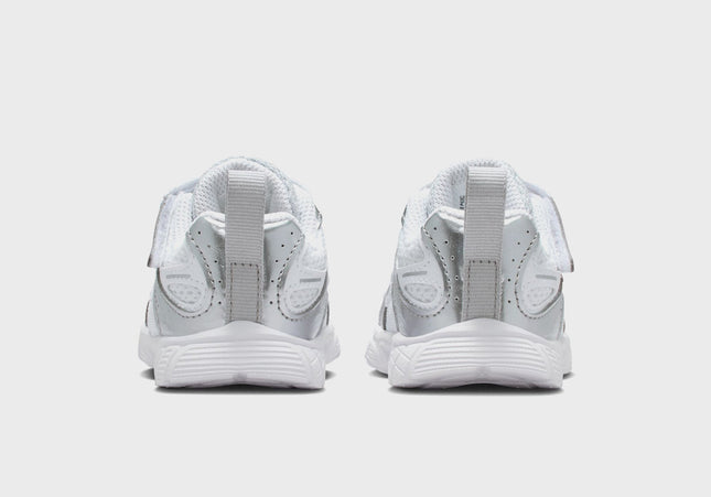 Nike TD V5 Rnr - White / Metallic Silver / Pure Platinum