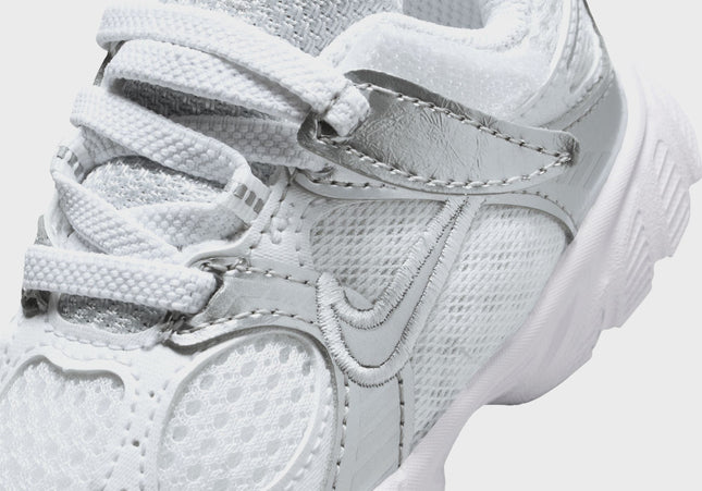 Nike TD V5 Rnr - White / Metallic Silver / Pure Platinum