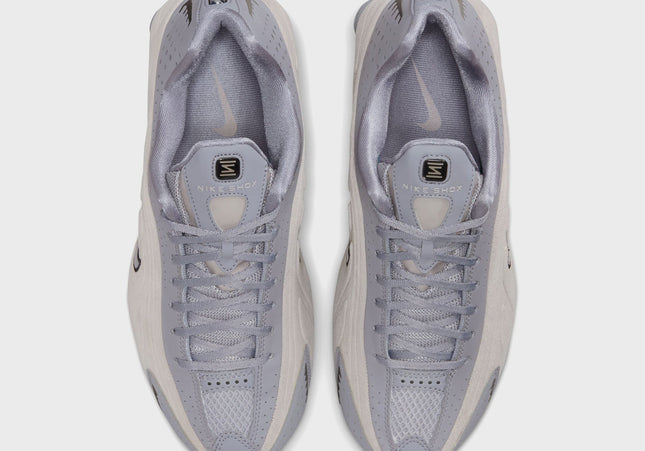 Nike WMNS Shox R4 - Cement Grey / College Grey / Metallic Silver / Black