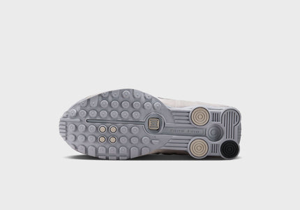 Nike WMNS Shox R4 - Cement Grey / College Grey / Metallic Silver / Black