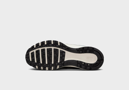 Nike P-6000 - Metallic Silver / Black / Pale Ivory