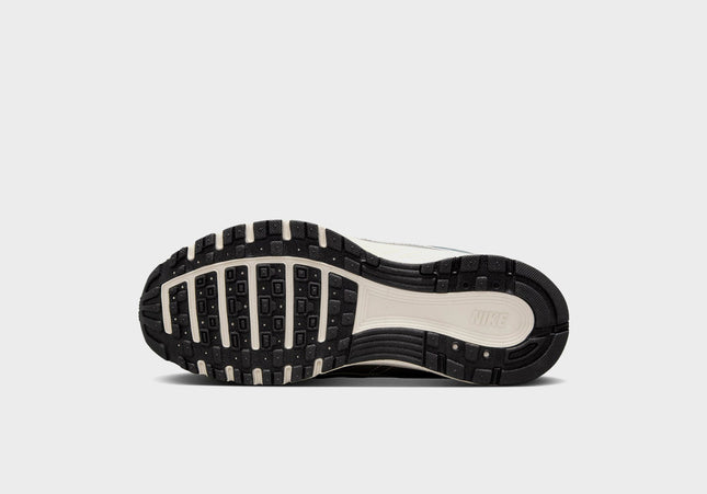 Nike P-6000 - Metallic Silver / Black / Pale Ivory
