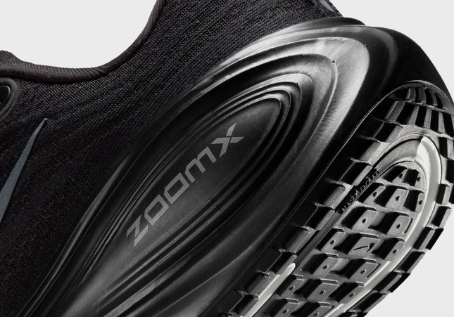 Nike WMNS Vomero Plus - Black / Dark Smoke Grey / Metallic Dark Grey