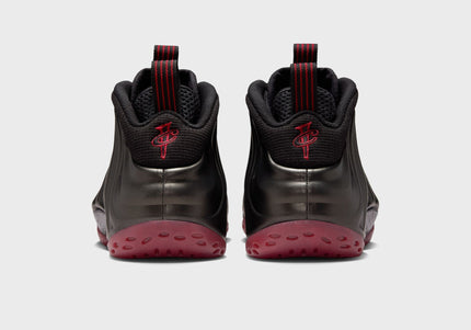 Nike Air Foamposite One - Black / Varsity Red