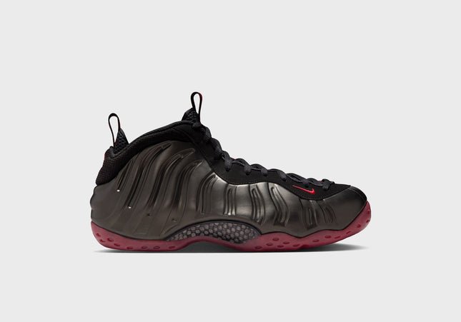 Nike Air Foamposite One - Black / Varsity Red