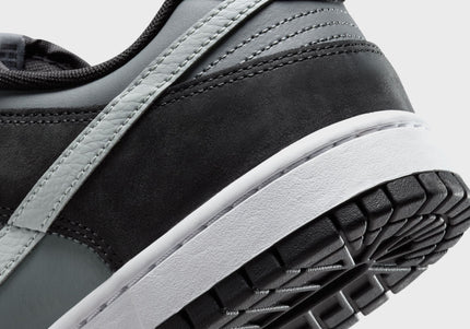 Nike Dunk Low  - Black / Light Smoke Grey / Smoke Grey / White