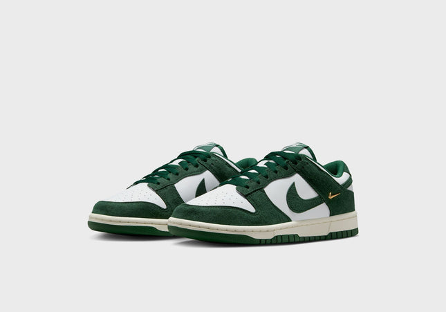 Nike WMNS Dunk Low - Summit White / Gorge Green / Sail