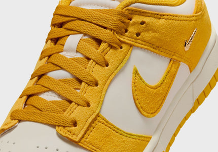 Nike WMNS Dunk Low - Pale Ivory / Dark Sulfur / Sail