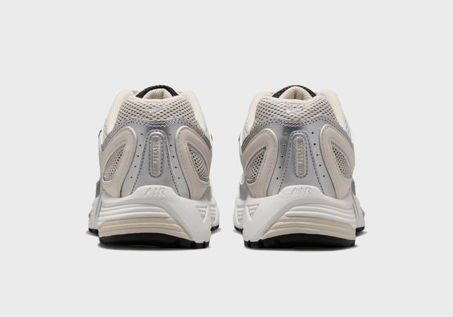 Nike WMNS Air Pegasus 2005 - Light Orewood Brown / Chrome / Summit White / Black